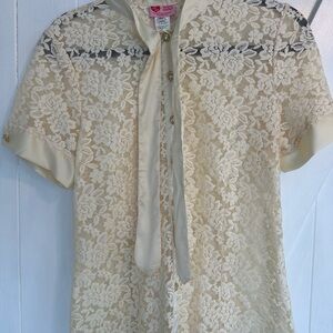 Unique Vintage /Cream Lace necktie blouse / Size M